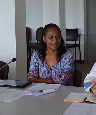 Hélène Iékawé, membre du gouvernement chargée de l’enseignement, Jean-Luc Bernard-Colombat et Magali Vuillod de la DAFE ont commenté les résultats des examens agricoles le 17 décembre.