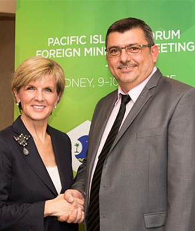 Philippe Germain doit s’entretenir avec Julie Bishop mercredi. Il avait déjà rencontré la ministre des Affaires étrangères dans le cadre du Forum des Îles du Pacifique à Sydney en juillet 2015. 