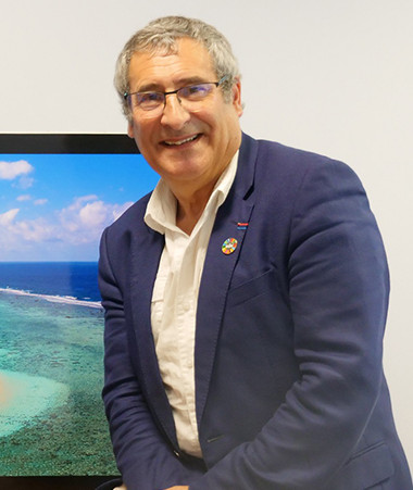 Claude Payri, vice-présidente, et Gilles Boeuf, président du comité scientifique du Parc naturel de la mer de Corail qui compte 12 experts au total dont neuf basés en Nouvelle-Calédonie. 