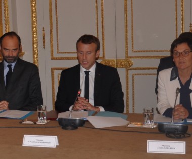 La délégation calédonienne a été reçue à l’Élysée par le président Macron.