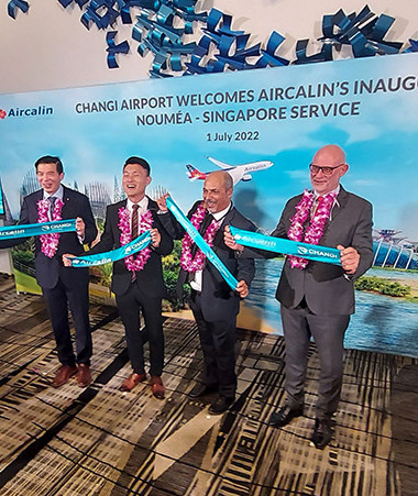 La première rotation d’Aircalin vers Singapour a été saluée par une cérémonie d’accueil à l’aéroport de Changi. 