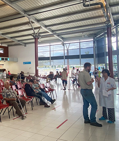 L’aéroport international de Nouméa-La Tontouta s’est transformé en vaccinodrome le 6 août (photos CCI-NC).