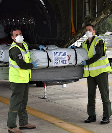 Le matériel livré le mardi 30 mars aidera la Papouasie Nouvelle-Guinée, longtemps épargnée par le Covid-19, à lutter contre l’émergence récente de cas positifs. 