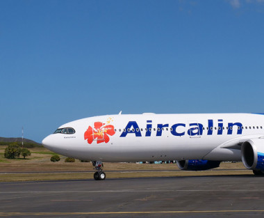 En provenance du Japon, le nouvel appareil d'Aircalin a atterri sur le tarmac de la Tontouta aux alentours de midi le mardi 6 août.