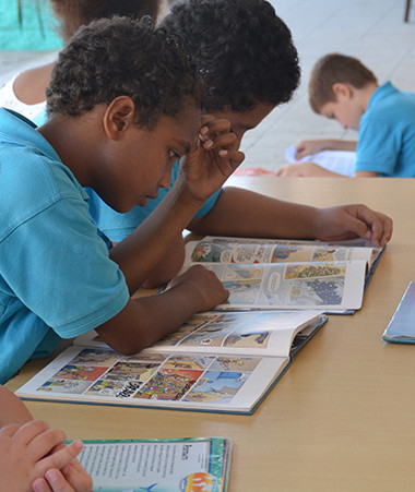 Les élèves de l’école Michel-Cacot pendant le quart d’heure lecture