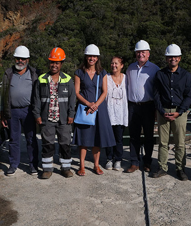La visite du chantier s’est déroulée ne présence des acteurs concernés par les travaux sur le barrage.