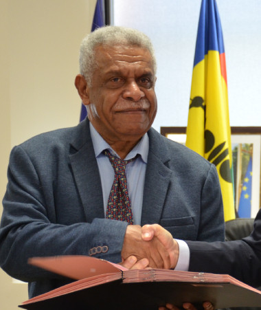Le président du gouvernement et le Vice Premier ministre et ministre des affaires étrangères de Nouvelle-Zélande, Winston Peters ont signé un plan de coopération conjoint qui définit les relations entre les deux pays jusqu'en 2027.