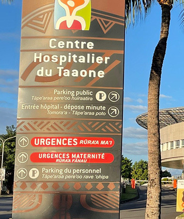 À l’hôpital de Taaone, « la mort est omniprésente », décrivent les soignants calédoniens venus en appui des équipes polynésiennes (photos CHPF).