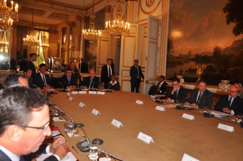 Les membres de la délégation calédonienne officielle du comité des signataires.