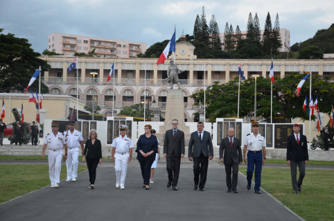 À l’occasion de la présence à la CPS de la ministre australienne des Affaires étrangères, Marise Payne, une cérémonie militaire a eu lieu place Bir-Hakeim.
