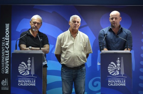 Christopher Gygès a animé la conférence de presse sur la carte senior aux côtés de deux représentants de l’intersyndicale des retraités, Bruno Heuea Poroi et Reynald Fahrner.