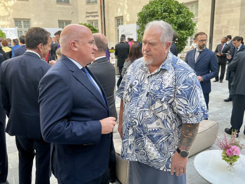 Échange avec Moetai Brotherson, président de la Polynésie française, devenue membre observateur de l’OIF à l’occasion de ce sommet.