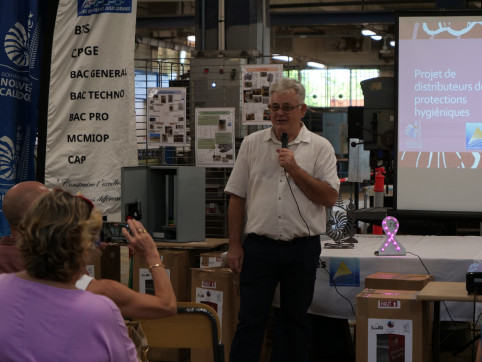 remise distributeurs serviettes hygiéniques