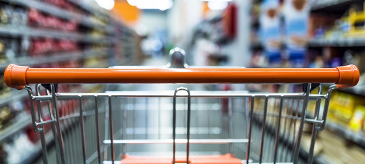 L’obligation d’encadrer les prix de l’alimentaire et des produits de grande consommation est maintenue.