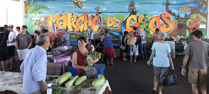 Riche en couleurs, la fresque décore avantageusement la halle du marché de gros.