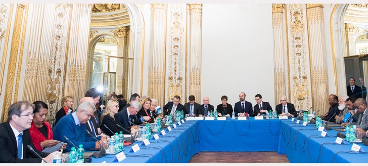 Le Premier ministre a ouvert les travaux du 17e comité des signataires à l’Hôtel de Cassini à Paris (© Florian David/Matignon).