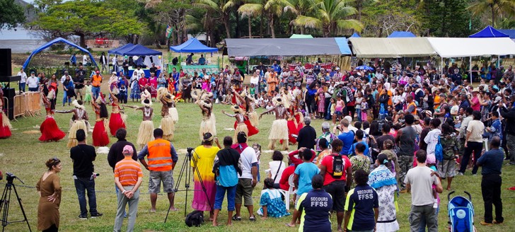 La Fête de la Citoyenneté est proposée chaque année, par le gouvernement, en un lieu différent. Ici, en 2015, à la tribu de N’Dé à Païta.