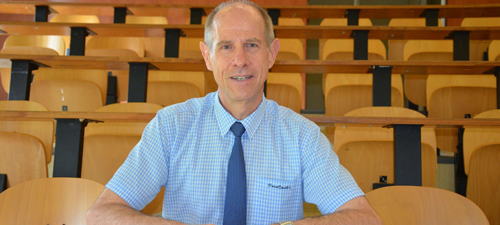 Érick Roser, vice-recteur,  a été nommé directeur général des enseignements de la Nouvelle-Calédonie par un arrêté du gouvernement du 7 mai 2019.