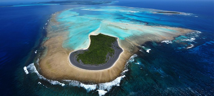 Durant deux semaines, les scientifiques de la campagne Kanacono prélèveront des espèces entre 100 et 1 000 m de profondeur autour de l’Île des Pins.             © Martial Dosdane / province Sud