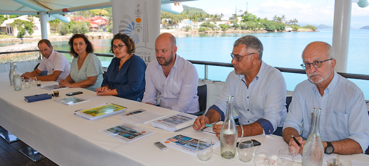 La présentation du Livre bleu s’est déroulée en présence notamment du président du CMNC, Philippe Darrason, du membre du gouvernement, Christopher Gygès, et des représentantes des provinces Sud et Îles, Naïa Wateou et Chérifa Linossier.