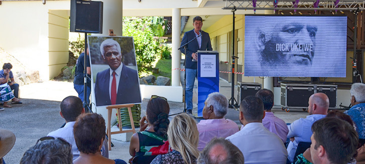 « En prononçant le nom du lycée Dick Ukeiwë, c’est plus largement toute l’ambition républicaine que nous faisons résonner », a souligné Thierry Santa.