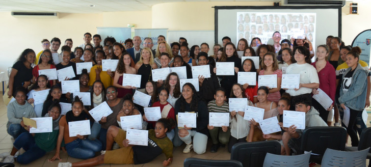 71 jeunes du lycée du Grand Nouméa ont reçu leur attestation d’élèves pairs. 