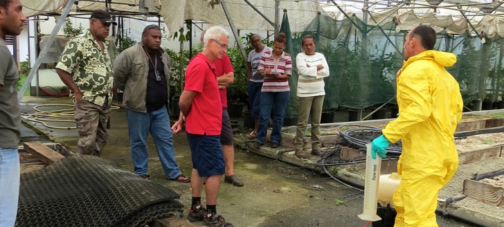 À l'heure actuelle, seuls deux formateurs de la Chambre d’agriculture de Nouvelle-Calédonie présentent les qualifications requises pour assurer la formation Certiphyto (© CANC).