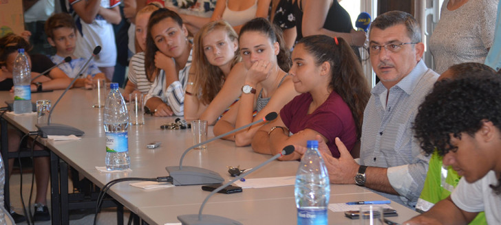 Philippe Germain a longuement reçu lycéens et collégiens du Grand Nouméa.