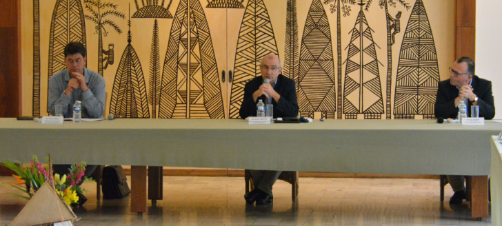 Le président du gouvernement Thierry Santa, le haut-commissaire Laurent Prévost et le procureur de la République Yves Dupas ont présidé le COTAF du 30 avril (© photos HCR).