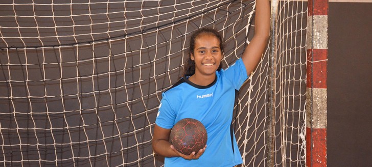 La jeune Cassidy, grand espoir du handball féminin. 