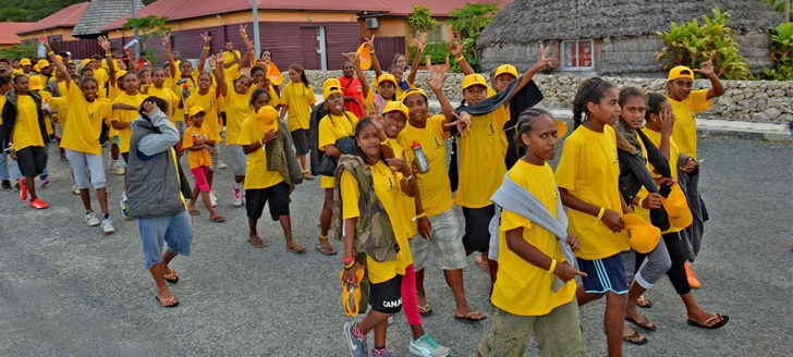 La délégation de la province des Îles lors du défilé d’ouverture des 5es Jeux interprovinciaux. © Photos F. Wenger / province Sud
