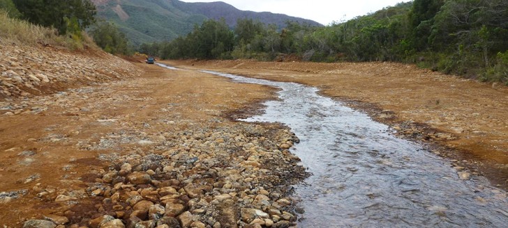 Le curage de creeks de la côte est est au cœur des travaux d’intervention engagés grâce au Fonds Nickel.© Dimenc