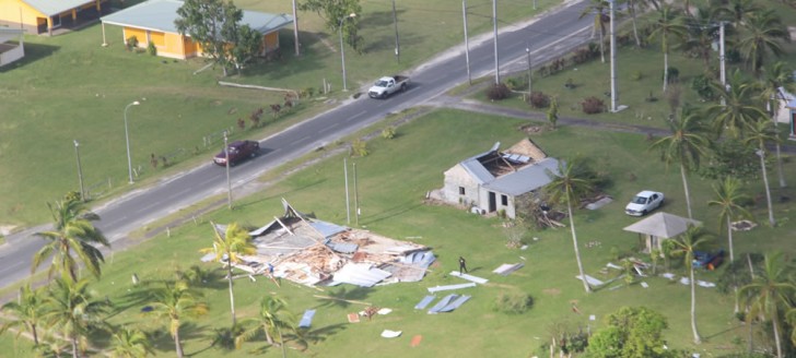 Lifou, au lendemain du passage dévastateur du cyclone tropical Donna. © Photos DR