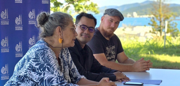 Anne-Sophie Carnuccini, directrice de l'Agence néo-calédonienne de la biodiversité (ANCB) et Thibaut Bizien, co-président du collectif des associations de Nouvelle-Calédonie, étaient aux côtés de Jérémie Katidjo Monnier lors de la conférence de presse. Anne-Sophie Carnuccini, directrice de l'Agence néo-calédonienne de la biodiversité (ANCB) et Thibaut Bizien, co-président du collectif des associations de Nouvelle-Calédonie, étaient aux côtés de Jérémie Katidjo Monnier lors de la conférence de presse.