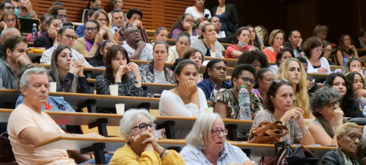 Les professionnels de santé et les acteurs concernés par la problématique sont venus en nombre à ce séminaire et ont pu échanger avec les intervenants.