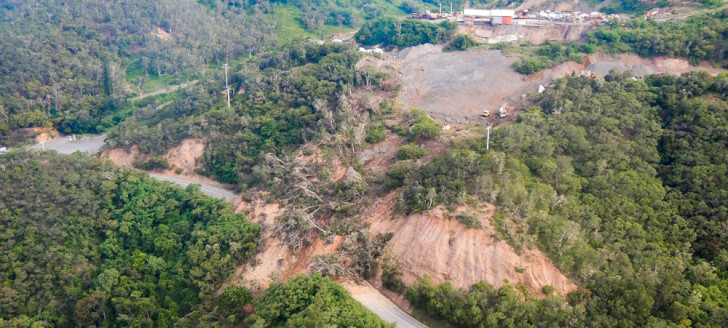 Le col de Katiramona est fermé à la circulation depuis le 7 février 2021 en raison d’un glissement de terrain consécutif au passage de la dépression Lucas