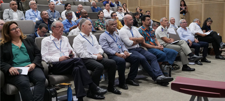 Les assises ont été ouvertes en présence notamment de Louis Mapou, de Christopher Gygès, du haut-commissaire Louis Le Franc et des responsables des clusters maritimes calédonien et national.