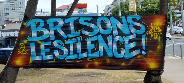 De jeunes graffeurs ont participé à la Journée pour l’élimination des violences à l’égard des femmes au Musée de Nouvelle-Calédonie.